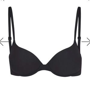 32DD SKIMS FITS EVERYBODY
PUSH-UP BRA 32DD ONYX BLACK